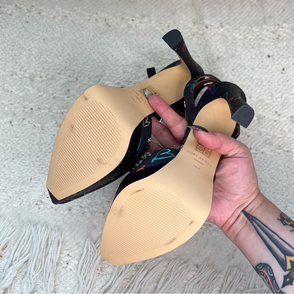 Kurt Geiger OCTAVIA Heels Black Satin Colorful Hearts Rhinestones Platforms 7.5 - Picture 6 of 6